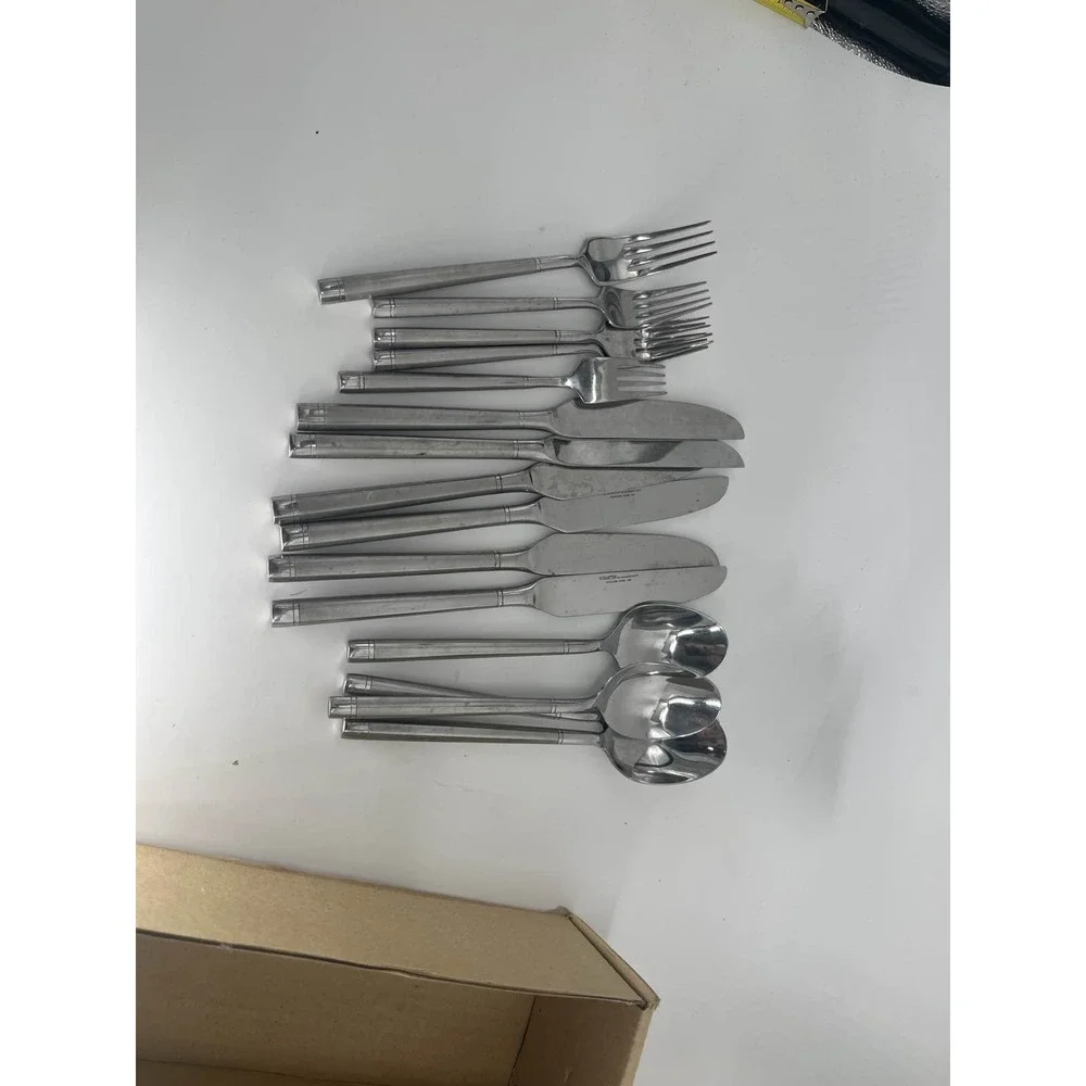 Oneida‎ Stainless Steel Flatware Set Forks Spoons Shiny Cutlery